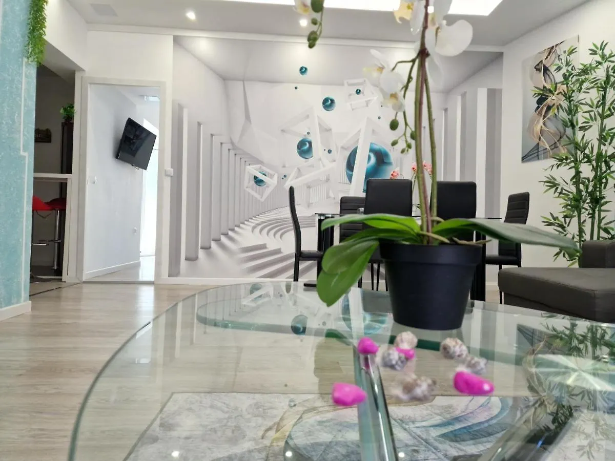 Daniel Beachfront, 2 Rooms Wifi Free Playa de las Americas  Spagna