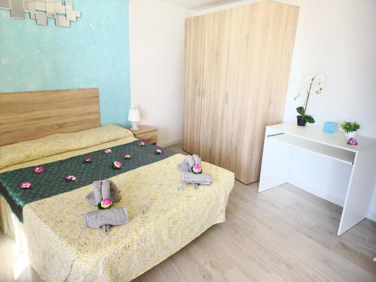 Daniel Beachfront, 2 Rooms Wifi Free Playa de las Americas  Casa vacanze