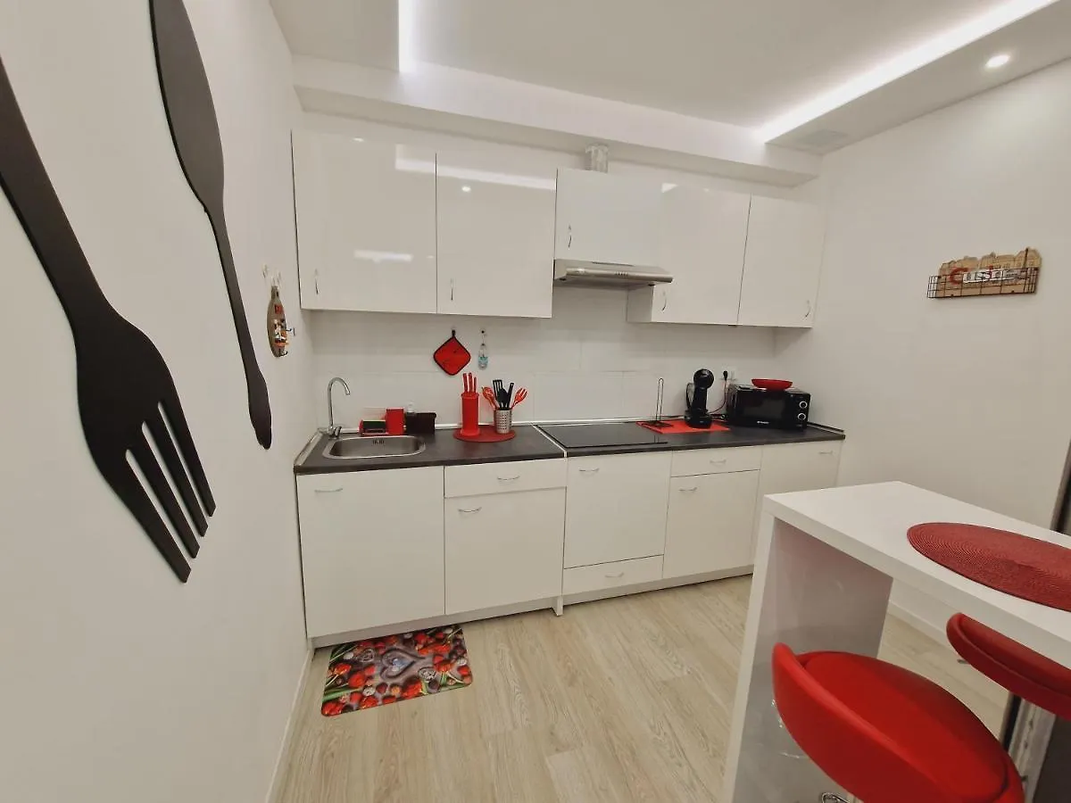 Daniel Beachfront, 2 Rooms Wifi Free Playa de las Americas  Holiday home Playa de las Americas (Tenerife)
