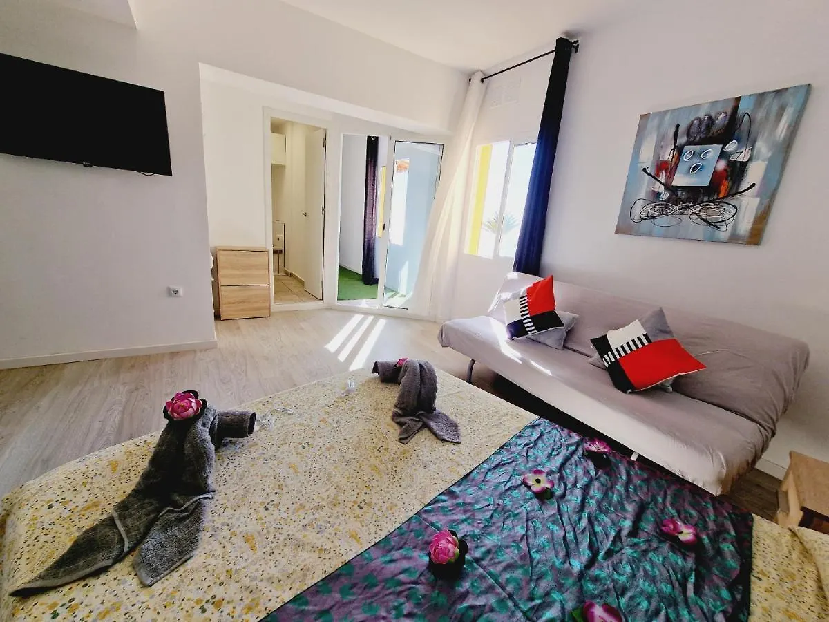 Casa vacanze Daniel Beachfront, 2 Rooms Wifi Free Playa de las Americas